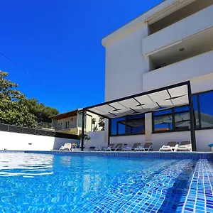 Topesa Apartment